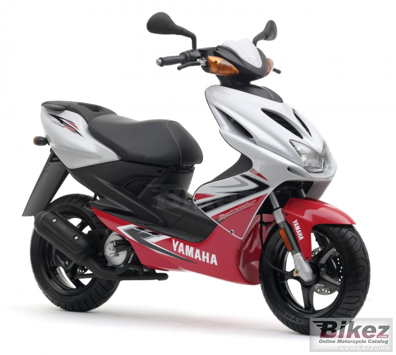 Big Yamaha aerox r picture and wallpaper from Bikez.com